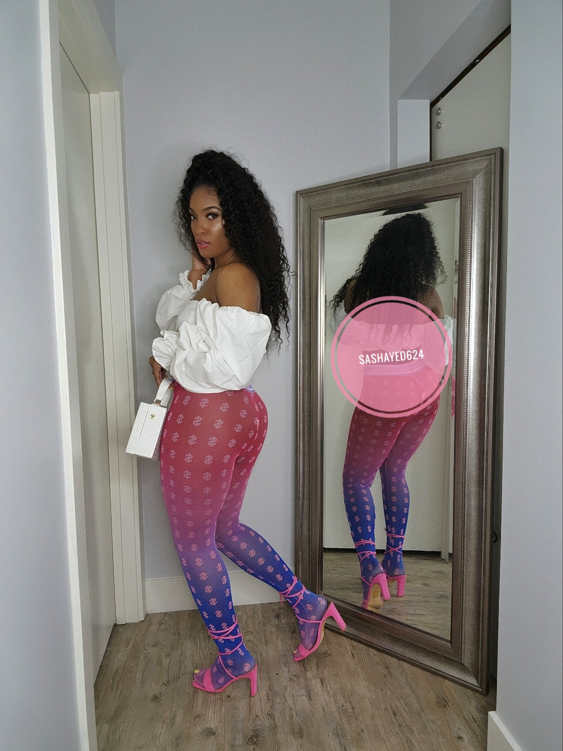 Pretty money "bottoms
